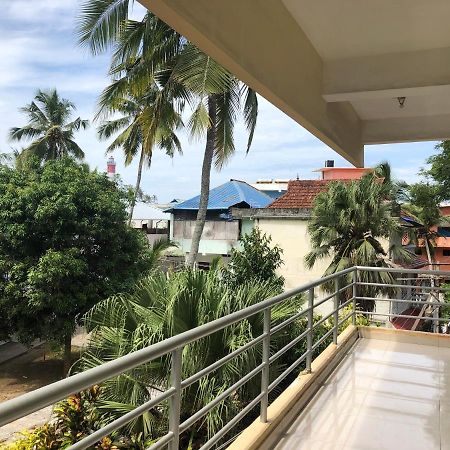 Sandy Beach Hotel Thiruvananthapuram Exterior foto